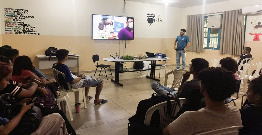 ESCOLA ESTADUAL FREDERICO JOSÉ PEDREIRA NETO E CBHLP: REFORÇANDO LAÇOS EM DEFESA DO MEIO AMBIENTE