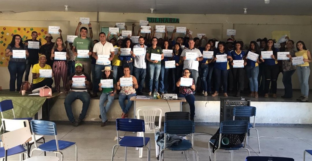 COMITÊ DO MANUEL ALVES FAZ OFICINA  COM ESTUDANTES