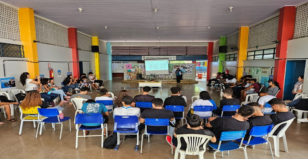 CBHLP PROMOVE CONSCIENTIZAÇÃO AMBIENTAL NA ESCOLA ESTADUAL FREDERICO JOSÉ PEDREIRA NETO