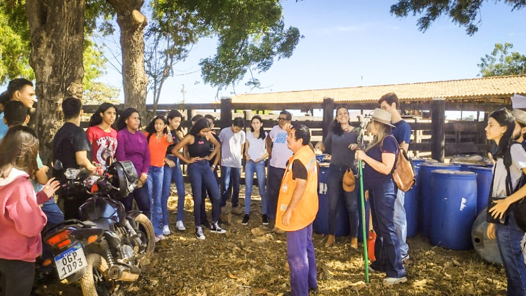 ÁGUA NA ESCOLA - TALISMÃ